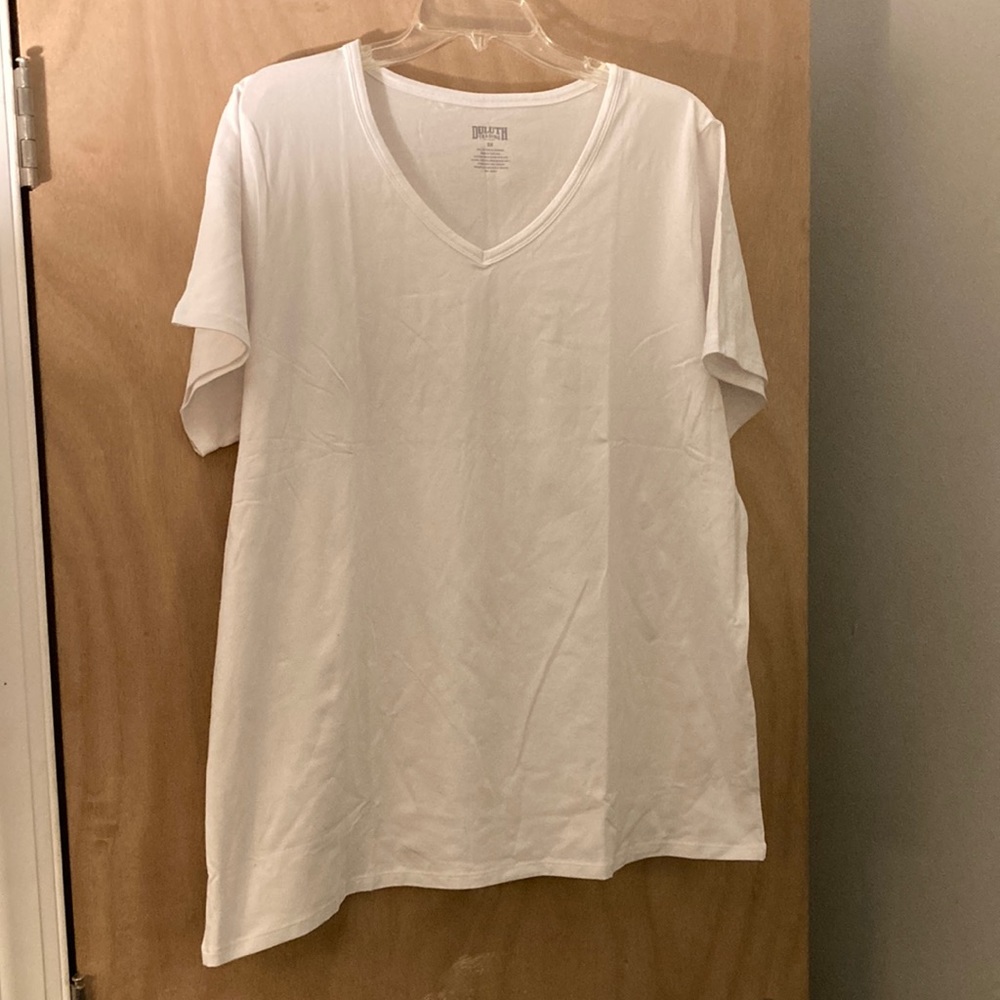 Duluth Trading No Yank V Neck Tee